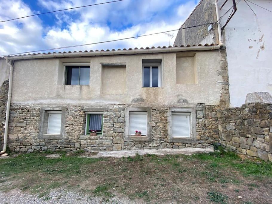Gite A La Ferme Avec Jacuzzi Et Sauna Villefloure エクステリア 写真