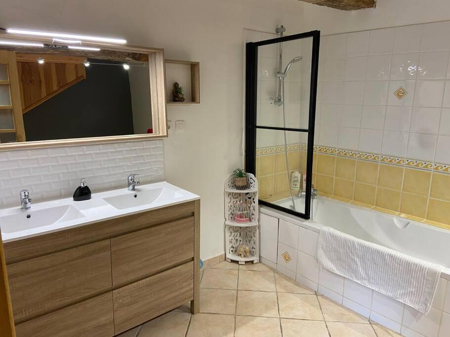 Gite A La Ferme Avec Jacuzzi Et Sauna Villefloure エクステリア 写真
