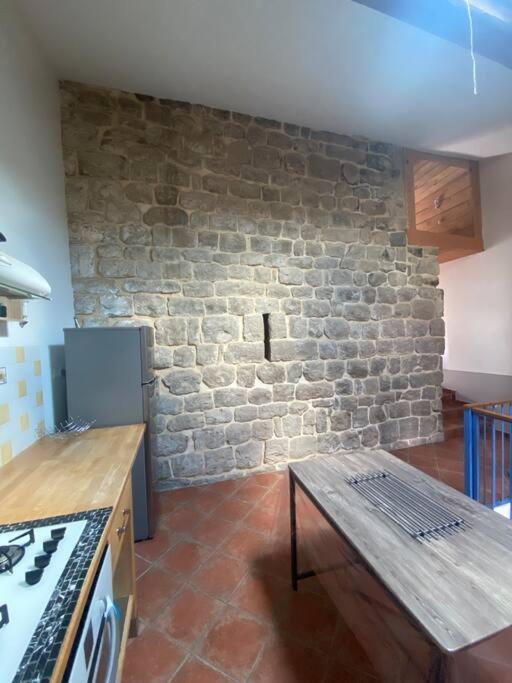 Gite A La Ferme Avec Jacuzzi Et Sauna Villefloure エクステリア 写真