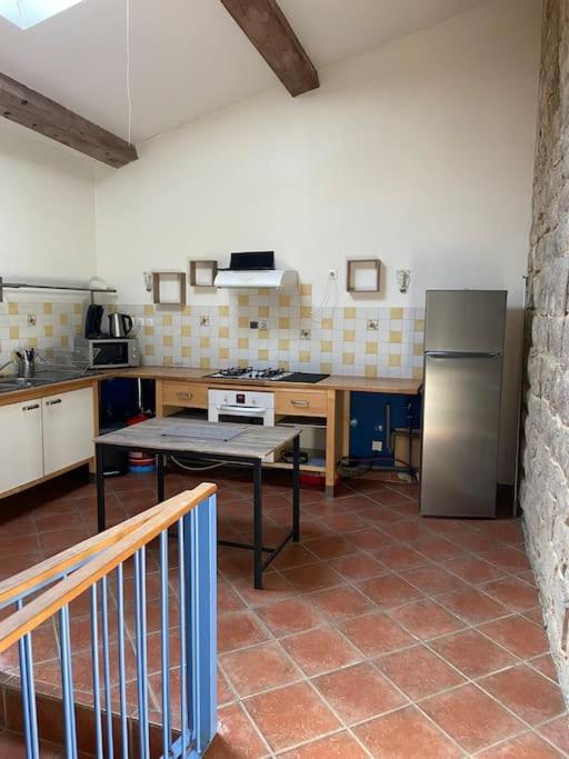 Gite A La Ferme Avec Jacuzzi Et Sauna Villefloure エクステリア 写真